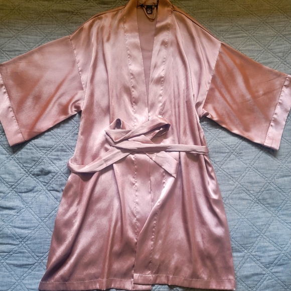 Victorias Secret Satin Robe - Picture 1 of 4